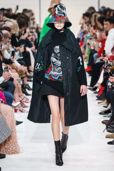 Look 29